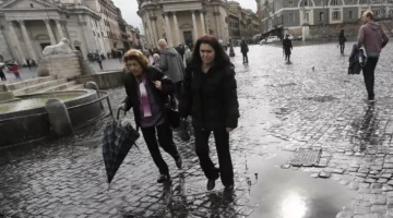 طقس عاصف يضرب شمال البلاد وأمطار غزيرة تتحرك نحو المناطق الجنوبية